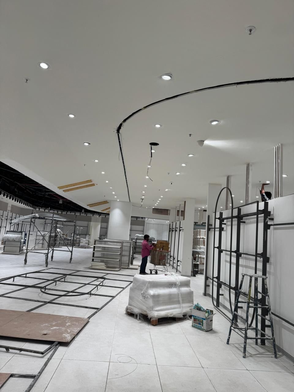 Babyshop store fit-out in progress at Manthri Square Mall, curved ceiling detail